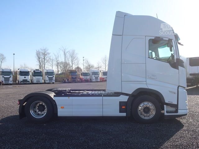 Standardní tahač Volvo FH 500 Aero Euro 6 Globetrotter XL Leder