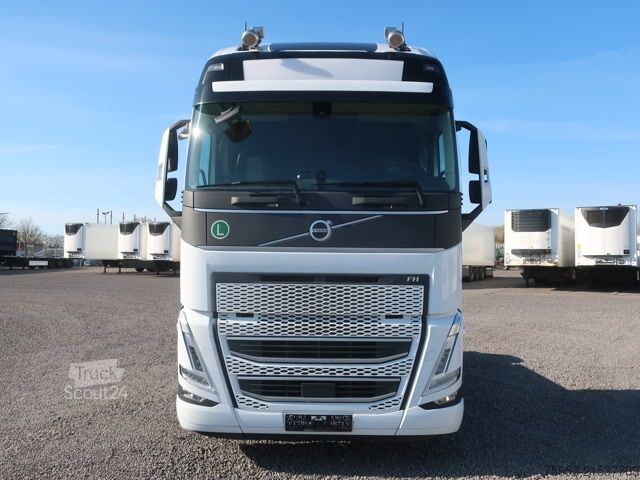 Standardní tahač Volvo FH 500 Globe XL Retarder I-Park Cool Leder GSR