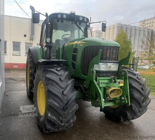 Трактор John Deere 7430