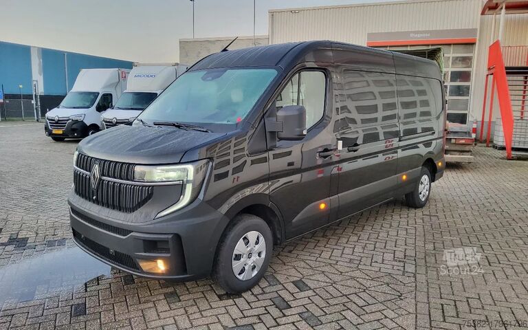 Bestelbus Renault Master 150.35  EURO 6  L3H2 GESLOTEN ZWART META...