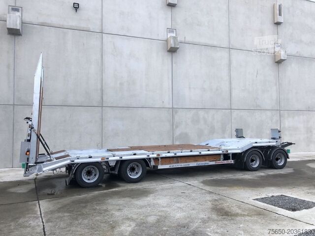 Dieplader oplegger Möslein T 4 VB H1 1 neuer 4 Achs Tieflader hydraulischen Rampen