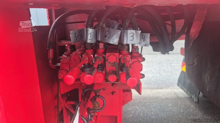 Semi-dieplader Möslein ST3 - 3-AXLES SEMI LOWLOADER - WINCH - 8,50M CA...