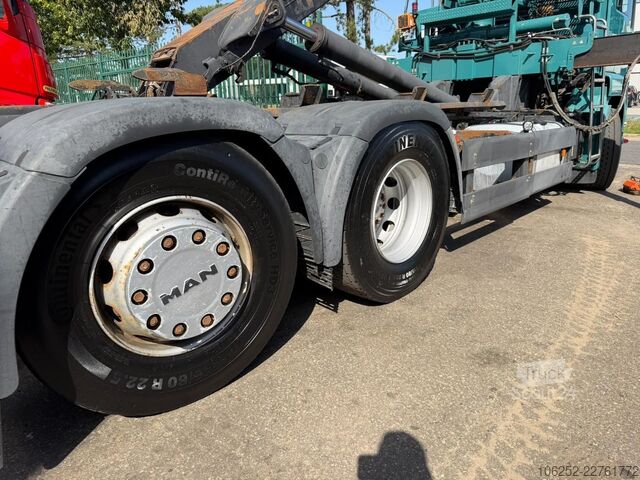 Containertransport (haakarmsysteem) MAN TGS 26.360 6x2 HOOKLIFT + CRANE TEREX ATLAS TLC...