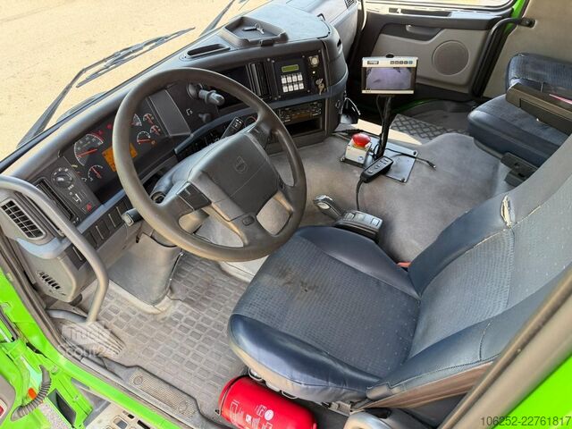 Автомобиль для сбора мусора Volvo FM 300 6x2 *LHD* - GARBAGE TRUCK / MULLWAGEN / ...