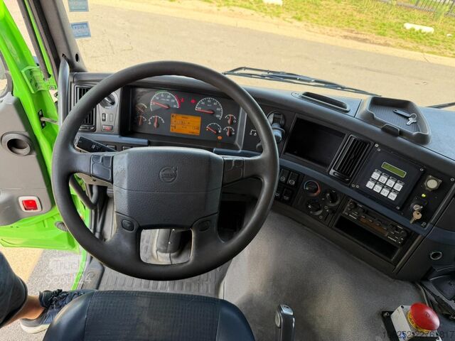Автомобиль для сбора мусора Volvo FM 300 6x2 *LHD* - GARBAGE TRUCK / MULLWAGEN / ...