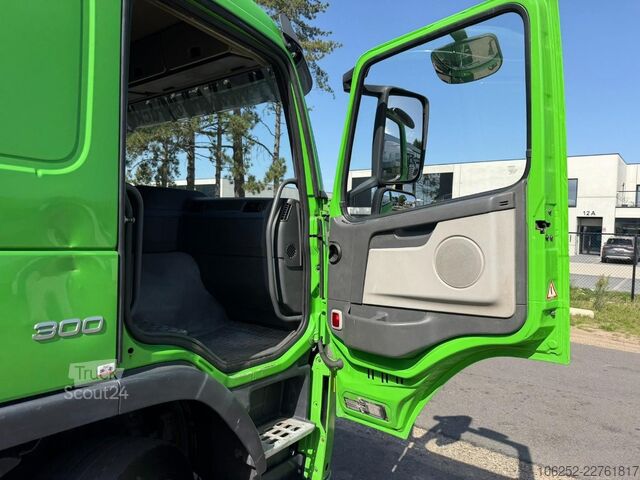 Автомобиль для сбора мусора Volvo FM 300 6x2 *LHD* - GARBAGE TRUCK / MULLWAGEN / ...