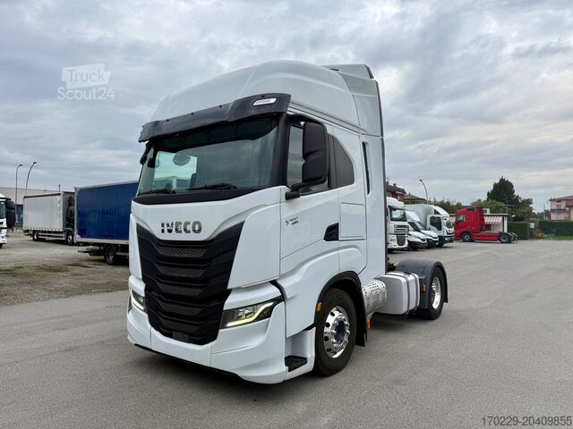 τυπικός οδικός ελκυστήρας Iveco sway 480