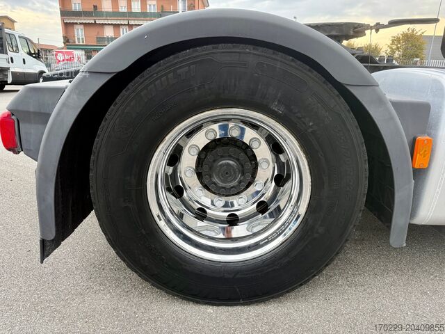 τυπικός οδικός ελκυστήρας Iveco sway 480