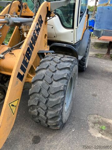 Ładowarka kołowa LIEBHERR L506C