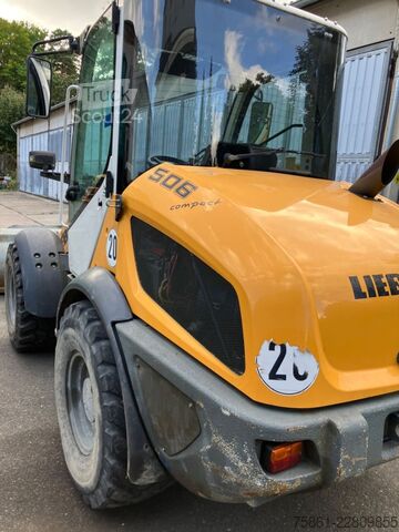 Ładowarka kołowa LIEBHERR L506C