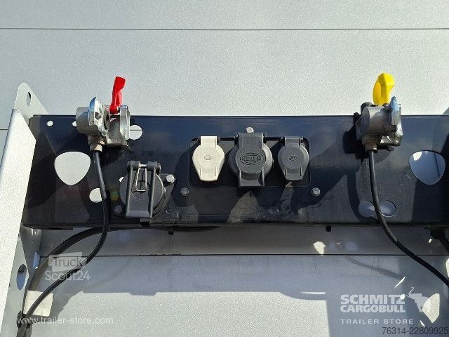 Semirremolque abierto con toldo Berger Curtainsider Standard Getränke
