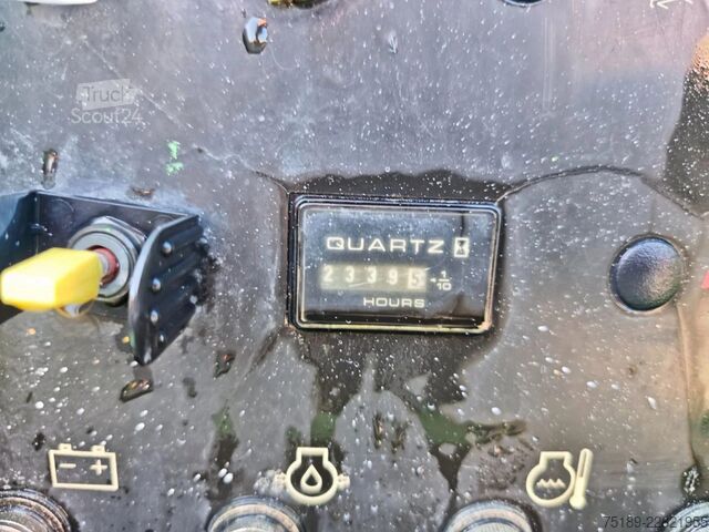 Škarjasto dvigalo JLG 3394 RT