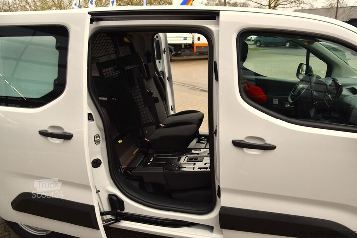 Fourgon tôlé FIAT DOBLO L2 Multicab 1.5HDi 96kW AT8Netto LP 31240¤