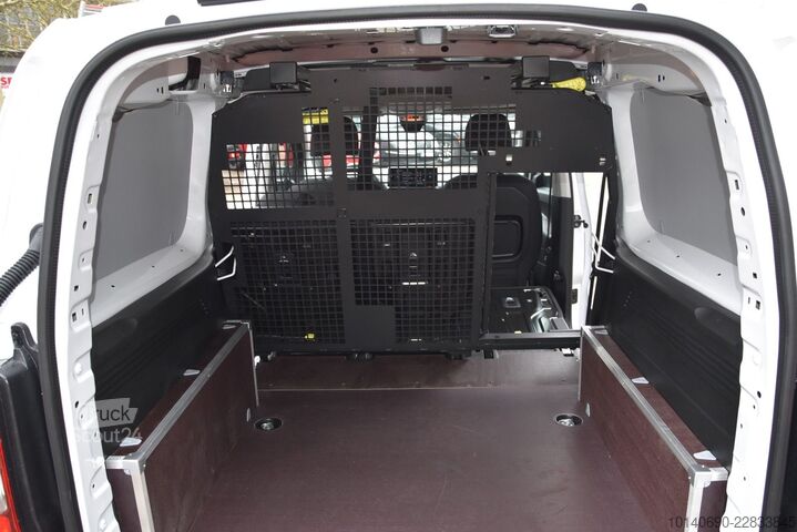Fourgon tôlé FIAT DOBLO L2 Multicab 1.5HDi 96kW AT8Netto LP 31240¤