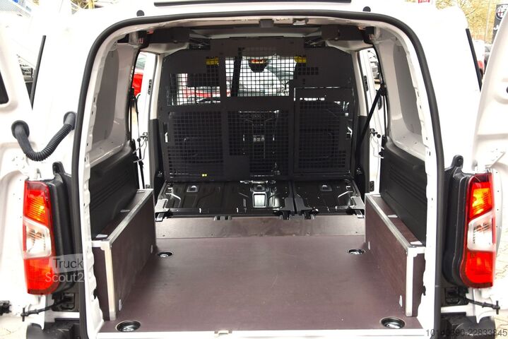 Fourgon tôlé FIAT DOBLO L2 Multicab 1.5HDi 96kW AT8Netto LP 31240¤