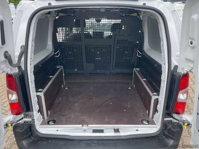 Fourgon tôlé FIAT DOBLO L2 Multicab 1.5HDi 96kW AT8Netto LP 31240¤
