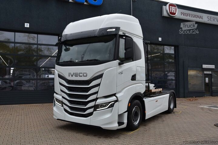 Tracteur routier standard IVECO S-WAY AS440S50T-P SZM ADR Basis Standklima Retar
