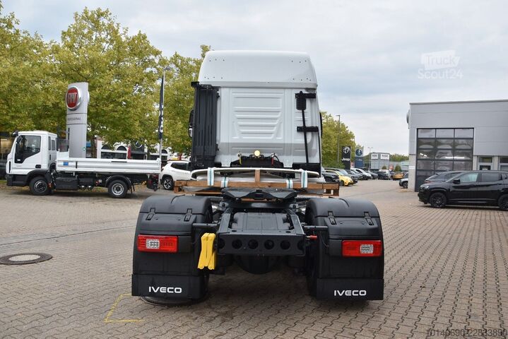 Tracteur routier standard IVECO S-WAY AS440S50T-P SZM ADR Basis Standklima Retar