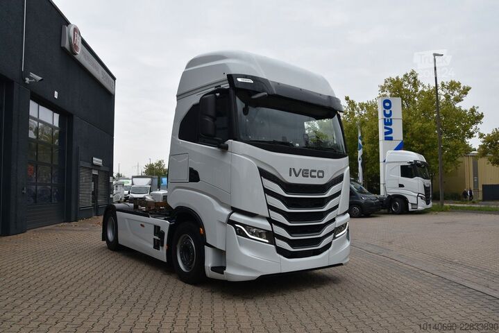Tracteur routier standard IVECO S-WAY AS440S50T-P SZM ADR Basis Standklima Retar