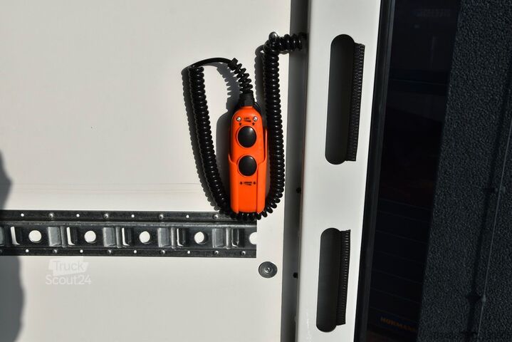 Fourgon tôlé IVECO Eurocargo 75E21-P Koffer SAXAS LBW Klima Kamera