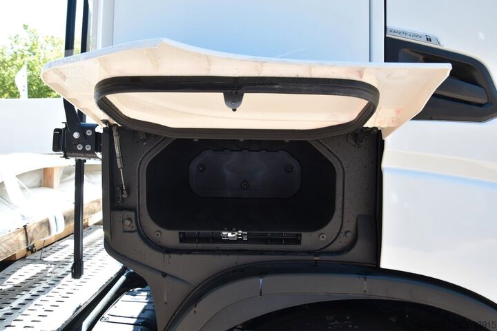 Standaard trekker IVECO S-WAY AS440S50T-P SZM Mirror Standklima High-Per