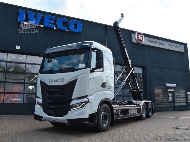 Tovornjak s kavljem za kontejnerje IVECO X-WAY AS280X58Y-PS Abrollkipper MEILLER RS21.70