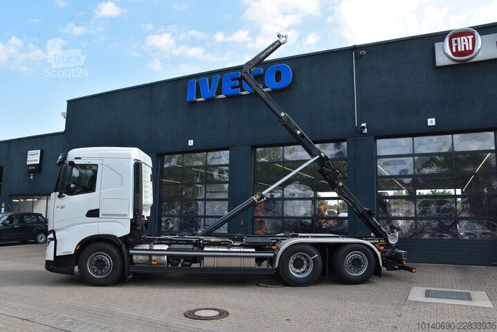 Tovornjak s kavljem za kontejnerje IVECO X-WAY AS280X58Y-PS Abrollkipper MEILLER RS21.70