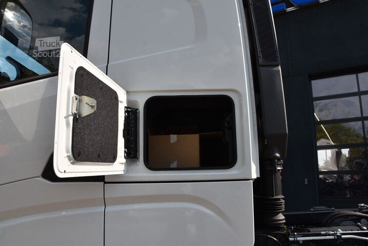 Tovornjak s kavljem za kontejnerje IVECO X-WAY AS280X58Y-PS Abrollkipper MEILLER RS21.70