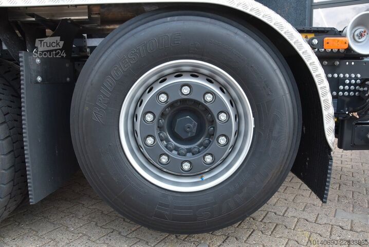 Tovornjak s kavljem za kontejnerje IVECO X-WAY AS280X58Y-PS Abrollkipper MEILLER RS21.70