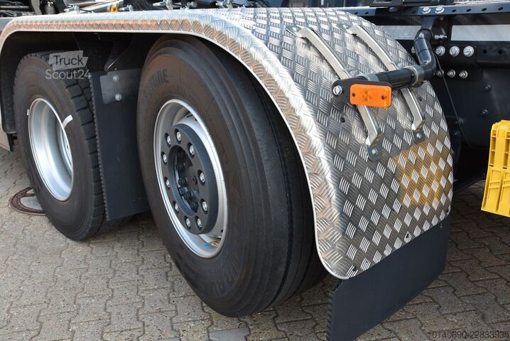 Tovornjak s kavljem za kontejnerje IVECO X-WAY AS280X58Y-PS Abrollkipper MEILLER RS21.70