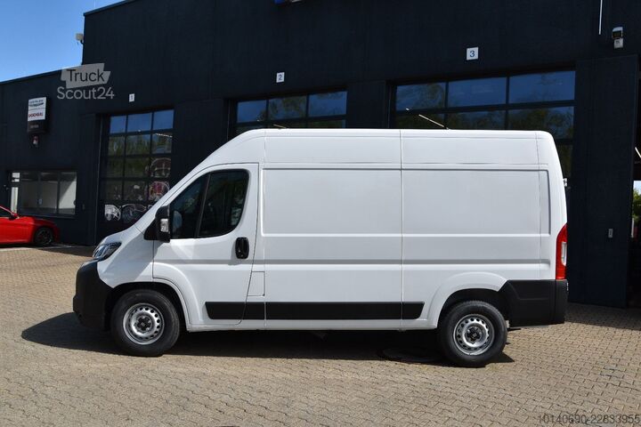 Høy tak varebil FIAT Ducato 35 L2H2 140 MT Tachograph AHK Allwetterre