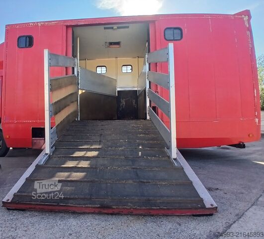 Paardenvrachtwagen Renault S150