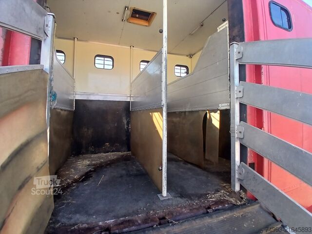 Paardenvrachtwagen Renault S150