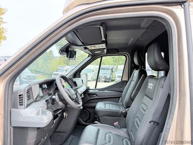 Hayvan taşıyıcı RENAULT Master STX 5 Sitzer Haras ex. Lang