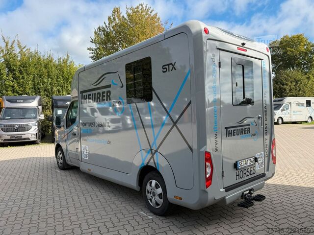 Hayvan taşıyıcı RENAULT Master STX 3 Sitzer  Haras / Hengste