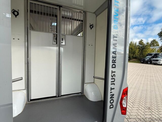 Hayvan taşıyıcı RENAULT Master STX 3 Sitzer  Haras / Hengste
