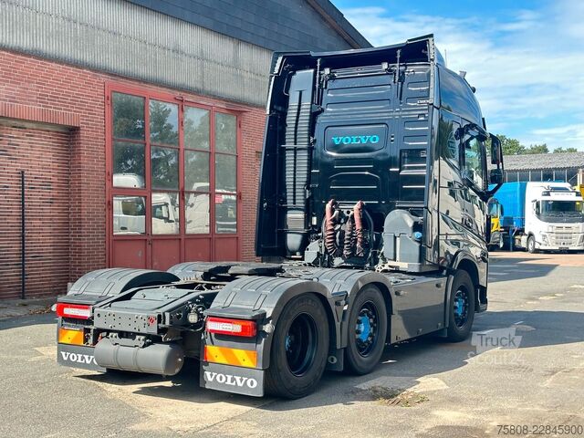 Стандартний тягач VOLVO FH500 6x2 Lift/Lenk Euro6 I-ParkCool ACC