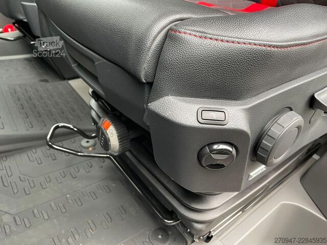 Kleinbus MAN TGE 3.180 Kombi L3H2 LEDER STANDH ACC NAVI SITZH