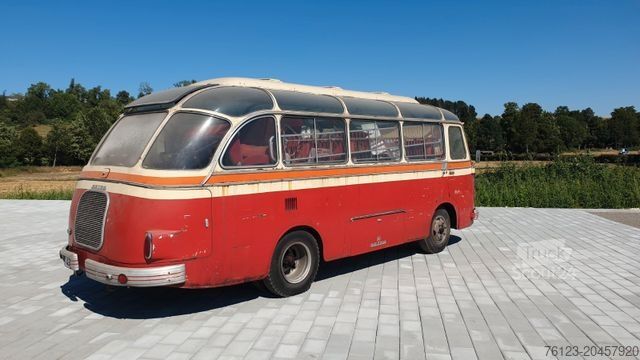 Autocar interurbain SETRA Kässbohrer Setra S 11