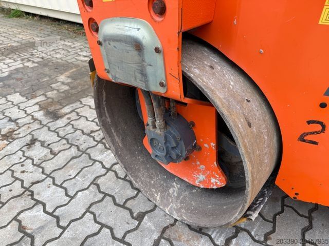 Enkeltromle-valse HAMM HD12VV / 2016 BJ / 884 H / 2.695 KG