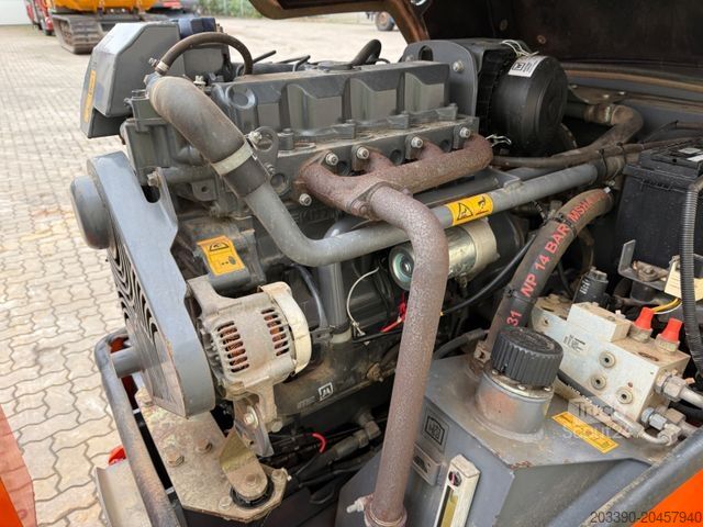 Walec jednobębnowy HAMM HD13VV / 2020 BJ / 819 H / 3.965 KG