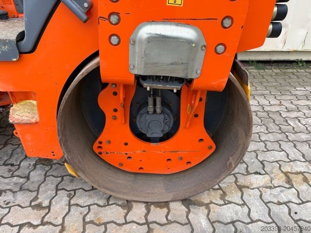 Walec jednobębnowy HAMM HD13VV / 2020 BJ / 819 H / 3.965 KG