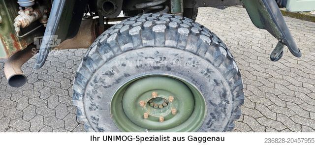 Camion cu platformă MERCEDES-BENZ U1300L