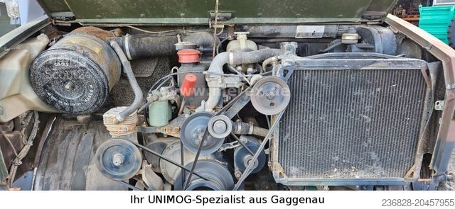 Camion cu platformă MERCEDES-BENZ U1300L