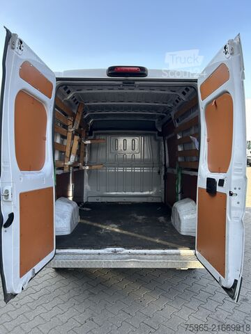 Furgoneta Fiat Ducato 30 2.3 MultiJet L2 H2 / Navi / Camera / ...