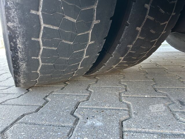 Estándar-SZM DAF CF 410 FT Space Cab / 461 dkm / Euro 6 D / Tach...