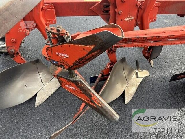 Ploeg Kuhn VARI-MASTER 152