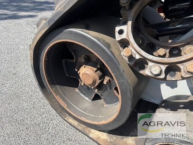 Lauksaimniecības mašīna Claas RAUPENLAUFWERK