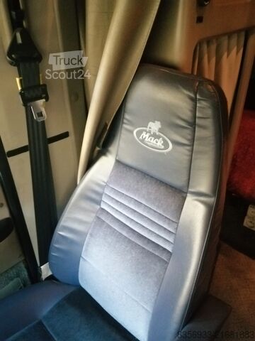 Camion de matières dangereuses Mack CX 603 Vision