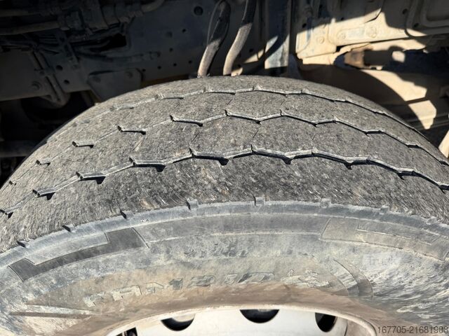 Avtomešalec betona Iveco TRAKKER 500